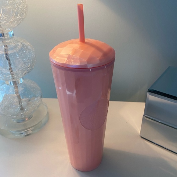 Starbucks Venti pink pearlescent domed cup (Brand New) - Picture 2 of 5